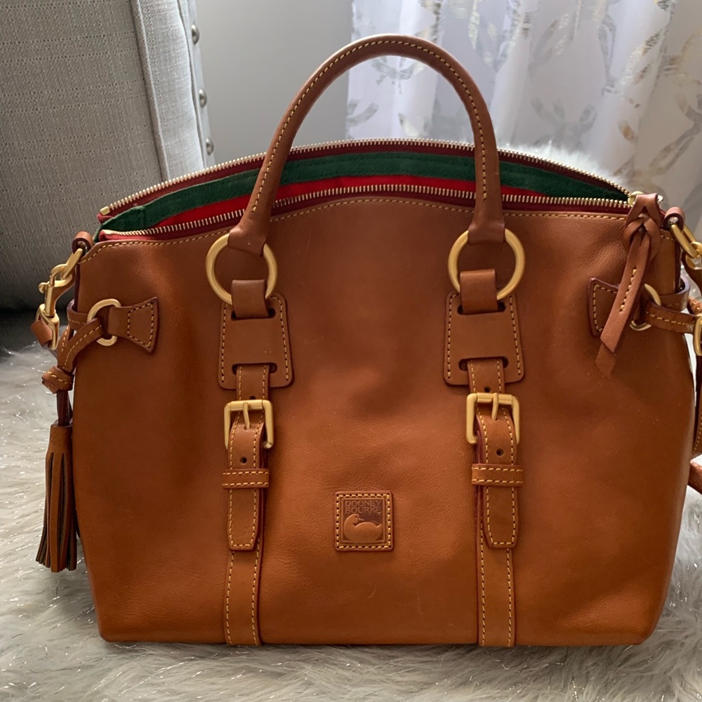 BEAUTIFUL LIKE NEW DOONEY AND BOURKE